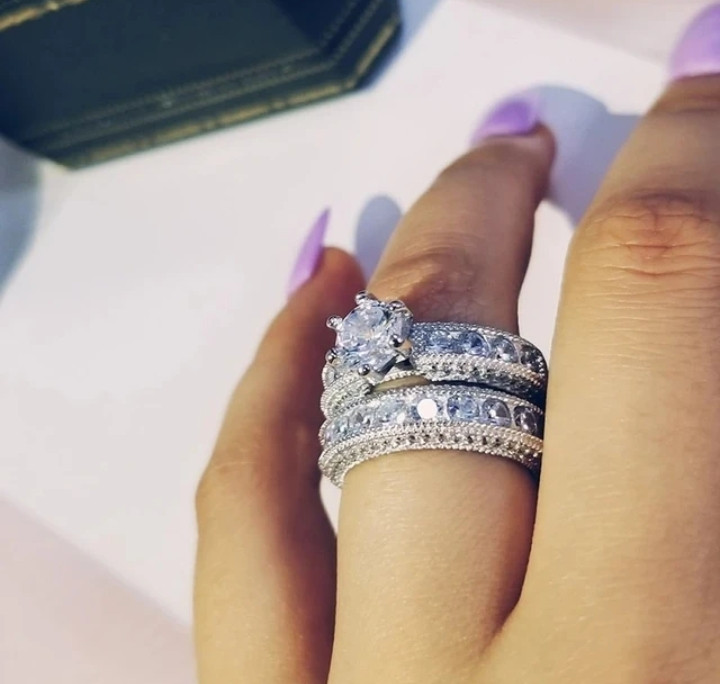 Exquisite Fashion New Design Silver Color Zircon Wedding Ring Set for Women Engagement Finger Anniversary Gift Banquet Jewelry