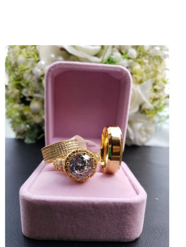 Royal Gold England Original & Non Fading Royal Gold Couple Wedding Ring Set (Sizes M/11..F/10)