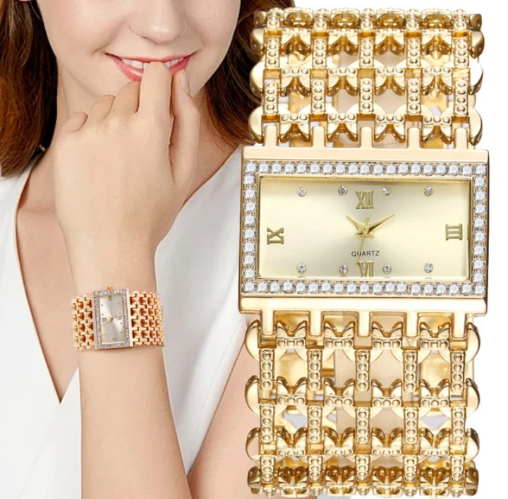 New Watch For Women Fashion Light luxury Square Diamond Quartz Watches Clock Lady's Gold Stainless Steel Bracelet Quality set. UTHAI W29